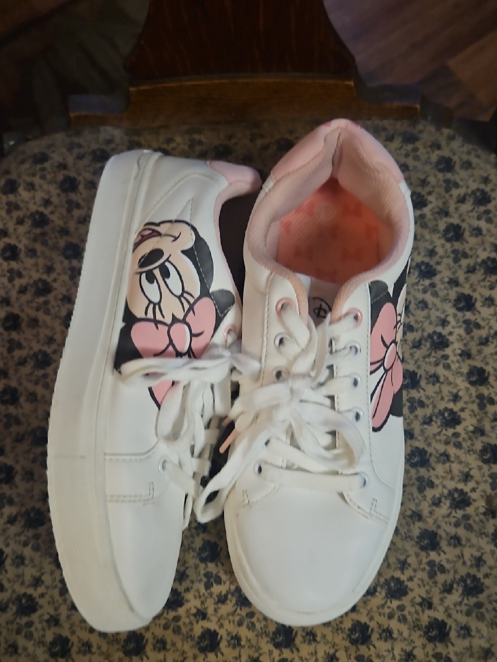 GUC Disney Minnie Sneakers